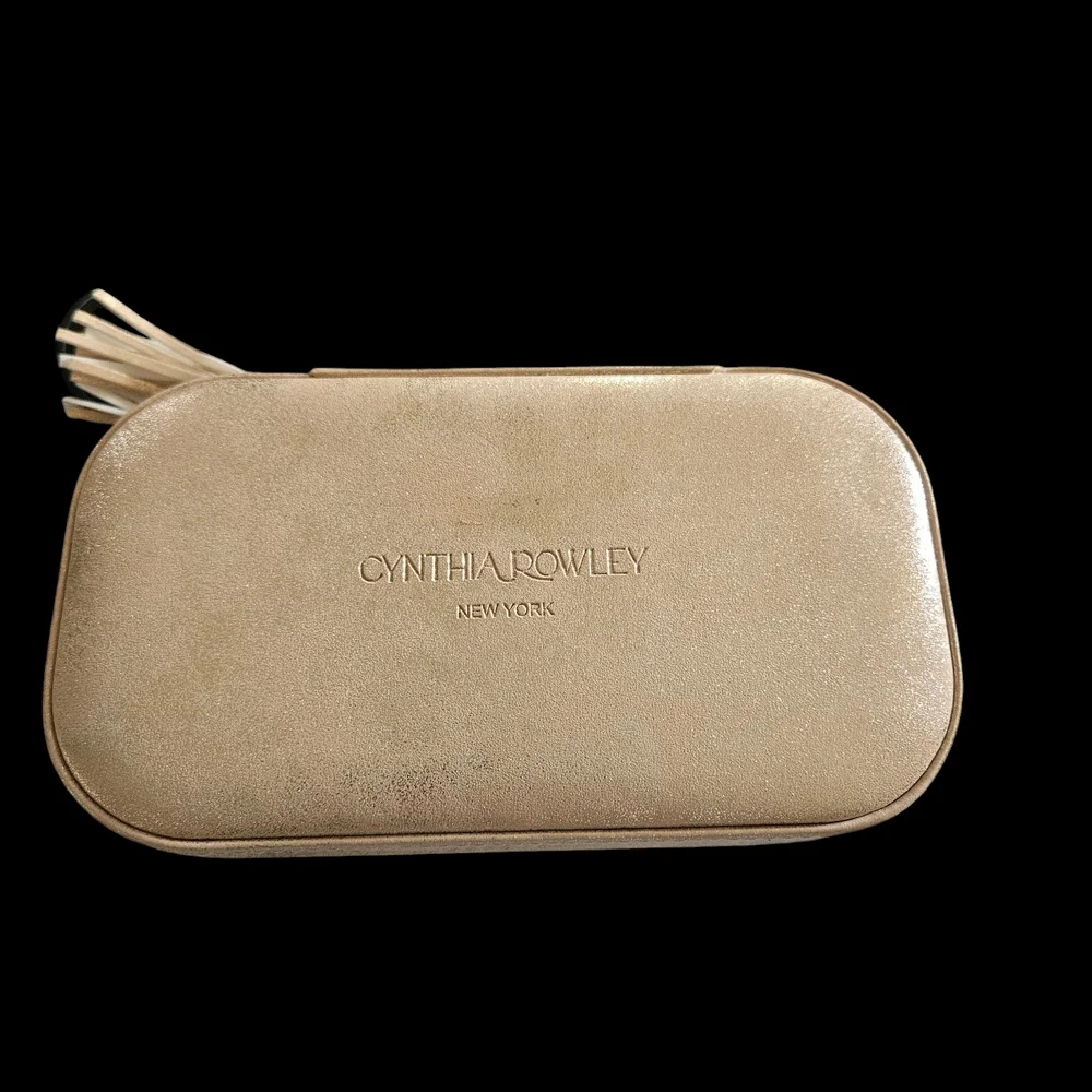 Charming Beige Jewelry Travel Case.  #0062 - Picture 6 of 7